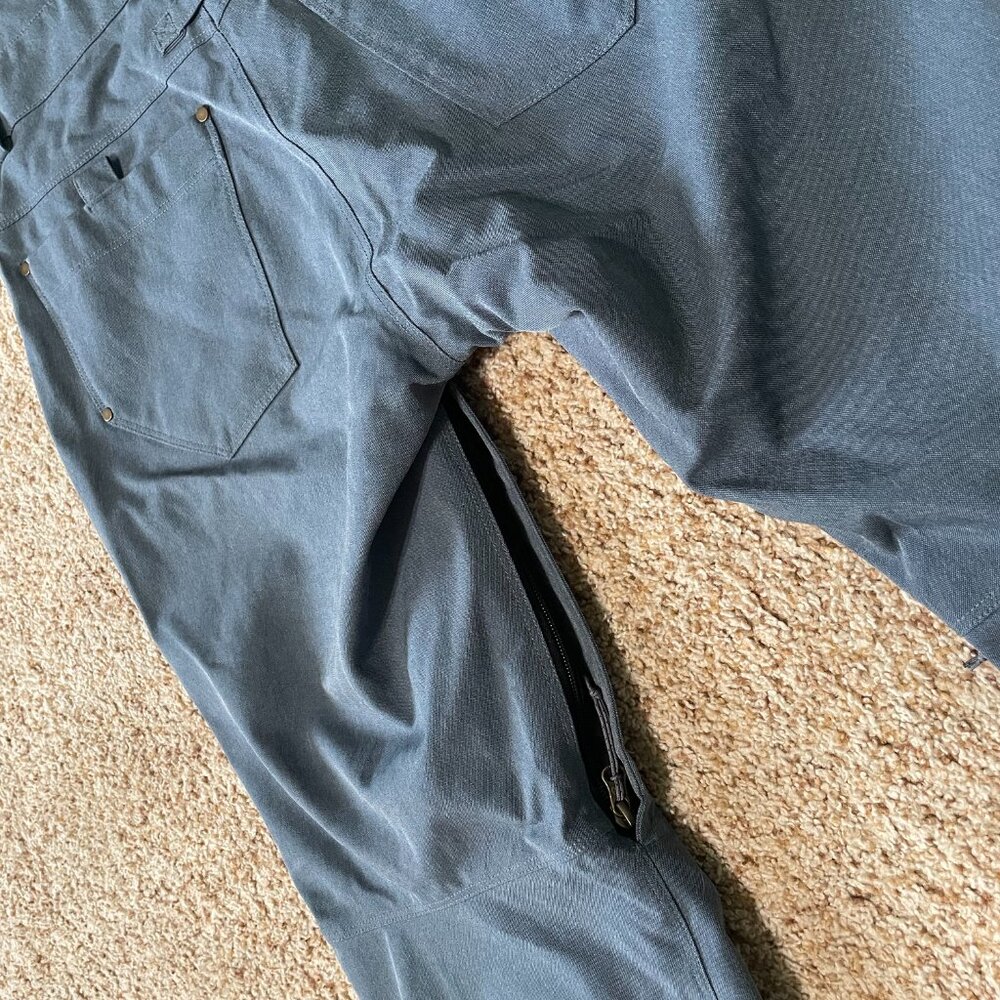 686 Women's Black Magic Insulated Snowpants - Bibs - Picture 8 of 12